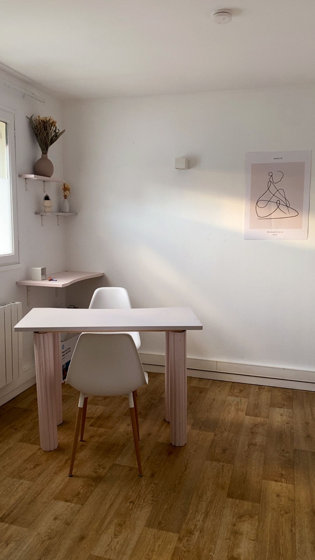 Vue d’ensemble du cabinet de sophrologie et cartomancie situé à Le Petit-Quevilly, conçu pour favoriser la détente, l’écoute et le mieux-être.